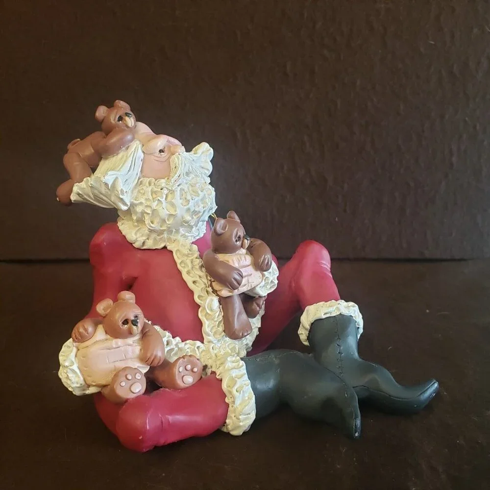 Vintage Possible Dreams Mini Munchikins Santa 1992 Figurine with bears resin Sad